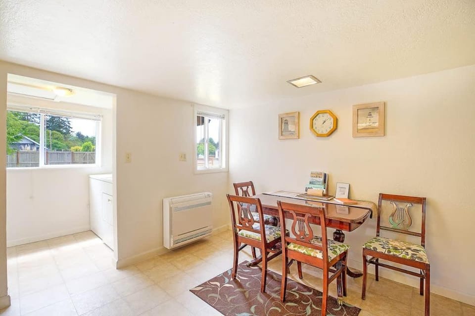 You Won't Be Crabby After Staying Here House in Westport