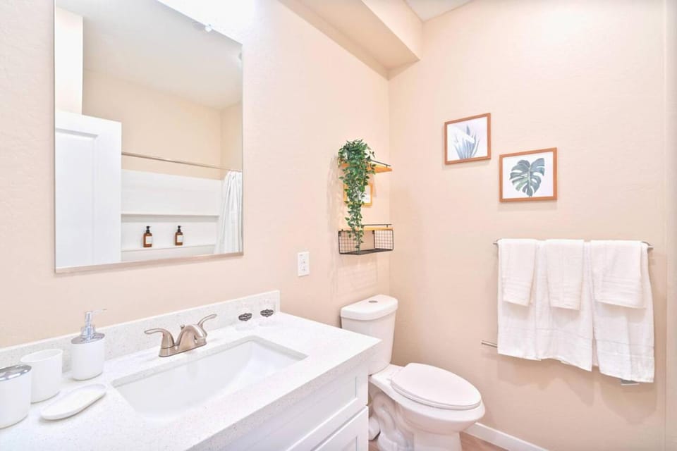 Cozy Cactus, Pool and Games Near Stadium and Golf House in Surprise