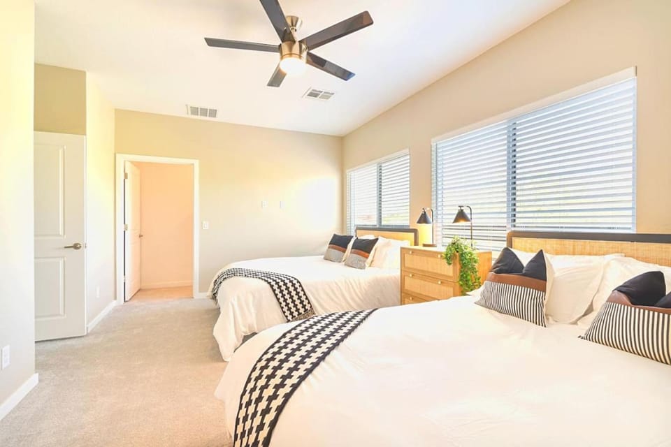 Cozy Cactus, Pool and Games Near Stadium and Golf House in Surprise