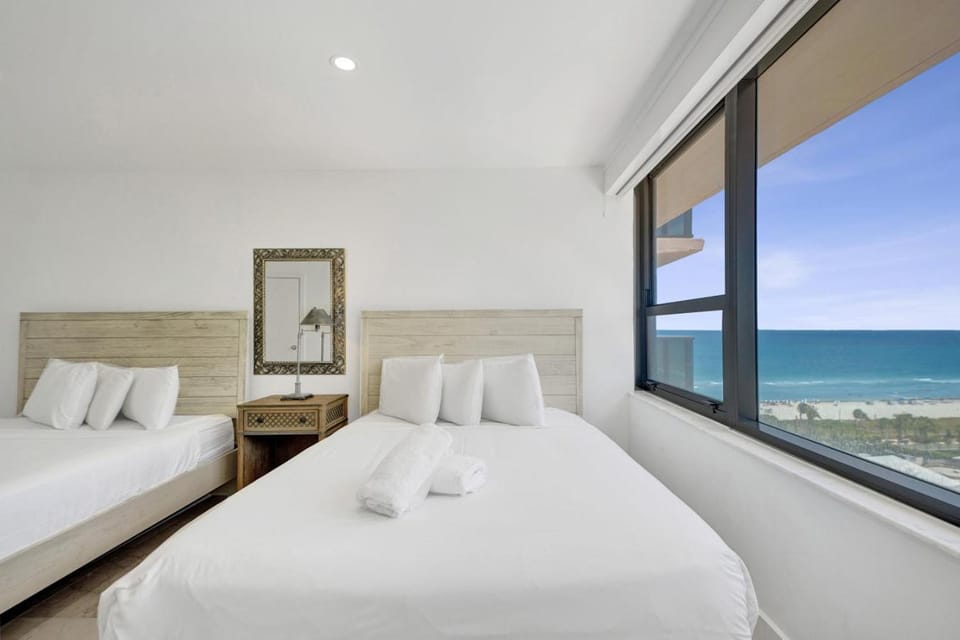 Modern 2BR 2BA Condo, Steps to Beach and Resort Amenities 1411 Apartment in Miami Beach