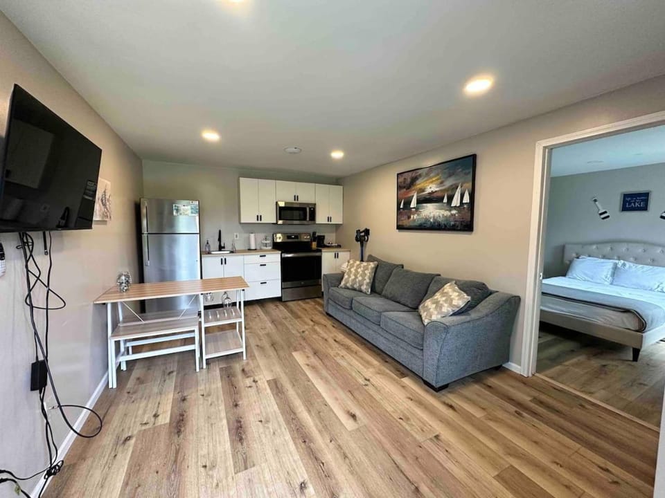 Great Lakes Resort - Jr Suite - Suite 2 Apartment in Michigan