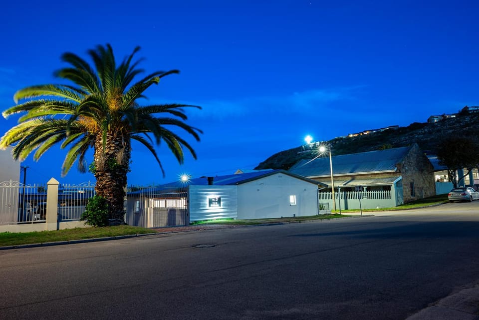 Property building, Night, Neighbourhood, Street view, Quiet street view