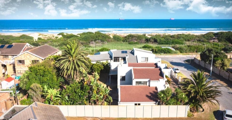 Property building, Bird's eye view, Beach, Sea view, Street view