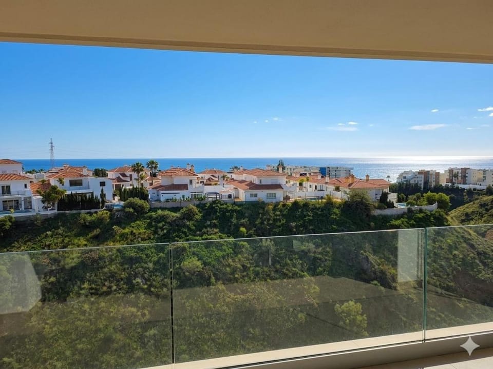 Ultimate Luxury with Unmatched Ocean Views Apartment in Fuengirola