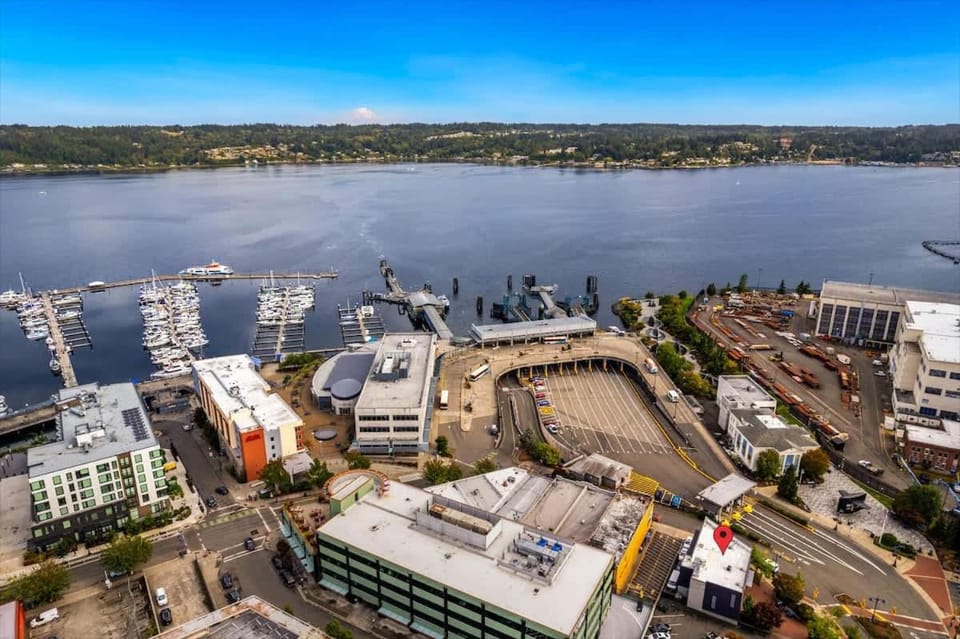 Brand New Downtown Condo Next to Bremerton Ferry House in Bremerton