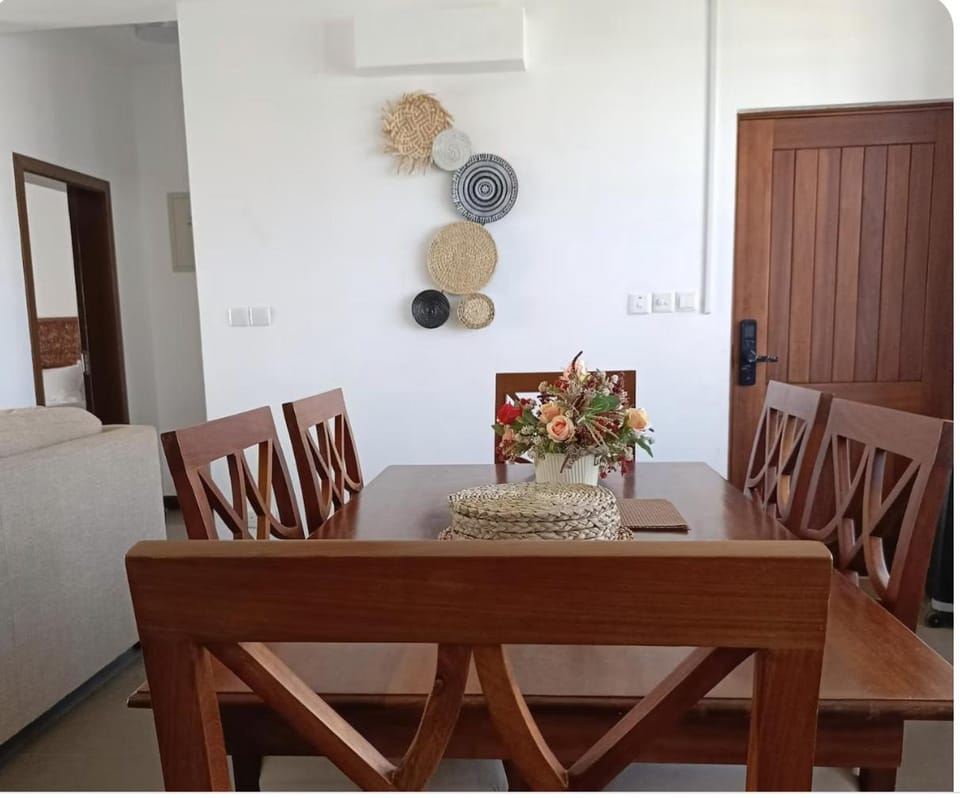 WakaWaka SeaView Beach Condo Apartment in Kenya
