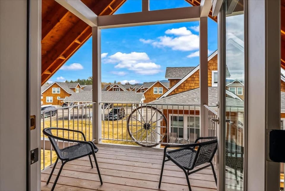 Comfy & close to Lake Pend Oreille & Schweitzer House in Dover