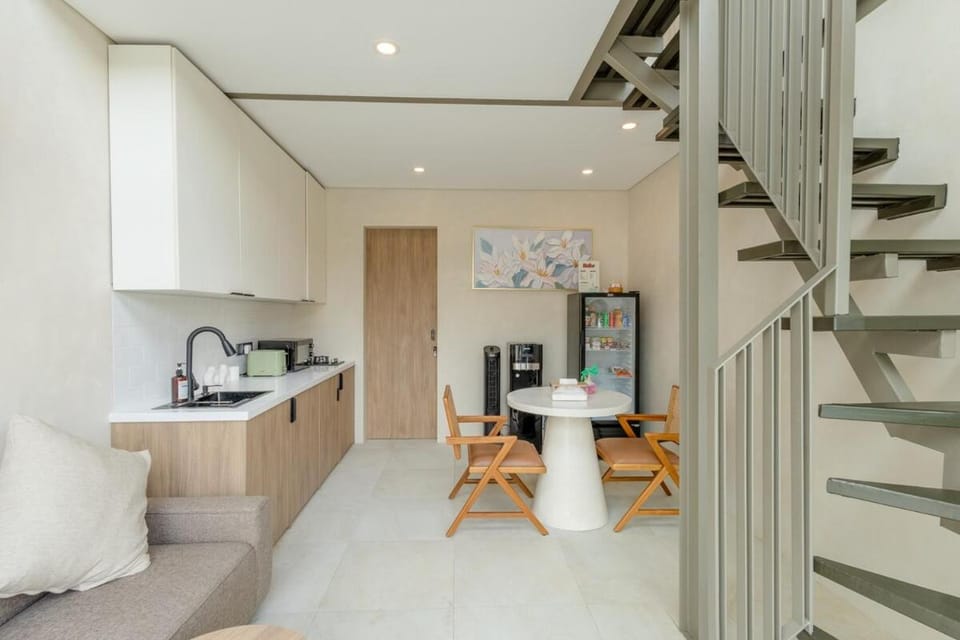 One-Bedroom Tropical Modern Loft in Canggu Villa in North Kuta
