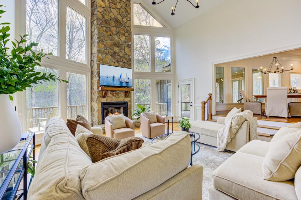 Majestic Retreat House in Georgia