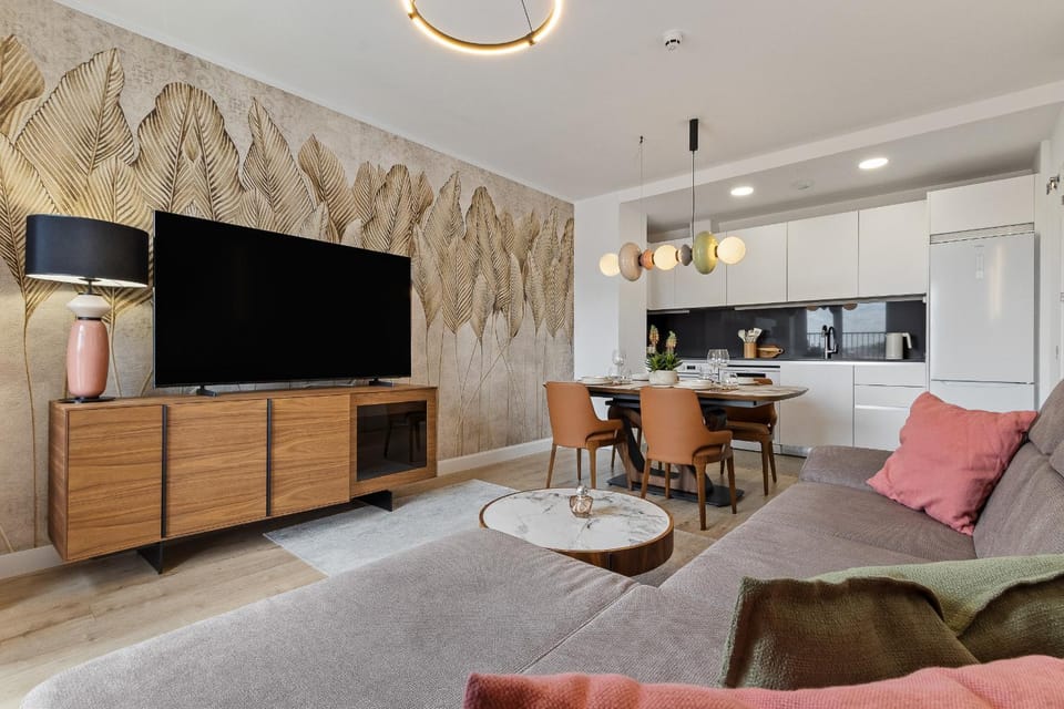 TV and multimedia, Kitchen or kitchenette, Living room, Dining area