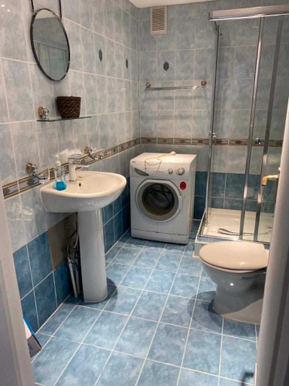 Shower, Toilet, Bathroom, washing machine