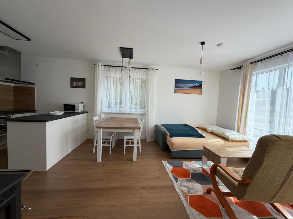 Dům s terasou a výhledem na hrad Potštejn House in Czechia