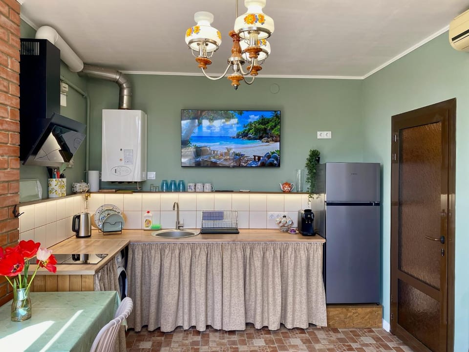 TV and multimedia, Kitchen or kitchenette
