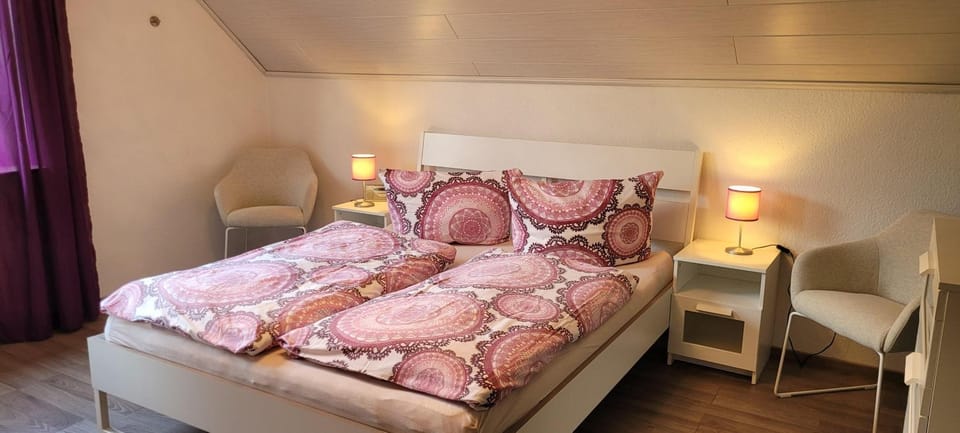 Bed, Bedroom