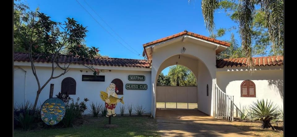 Hueso cue 106 House in Paso de la Patria