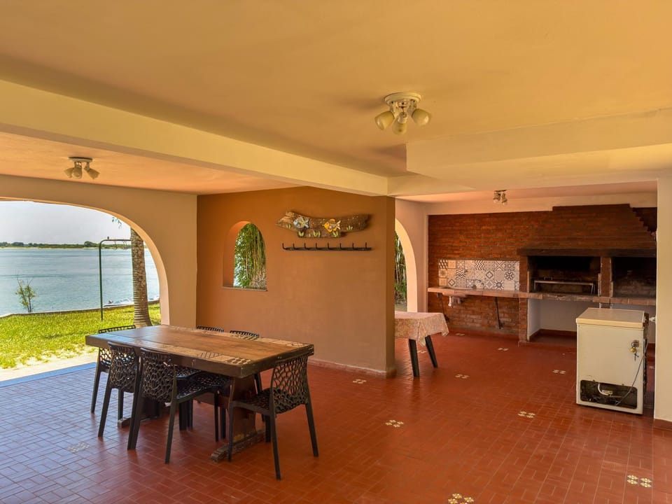 Hueso cue 106 House in Paso de la Patria