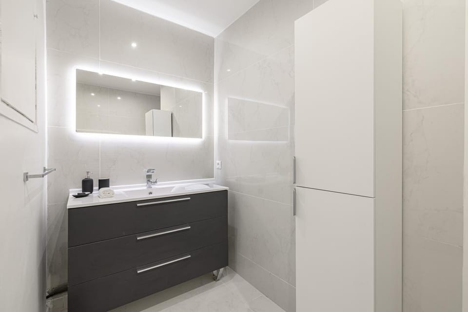 Bathroom, storage