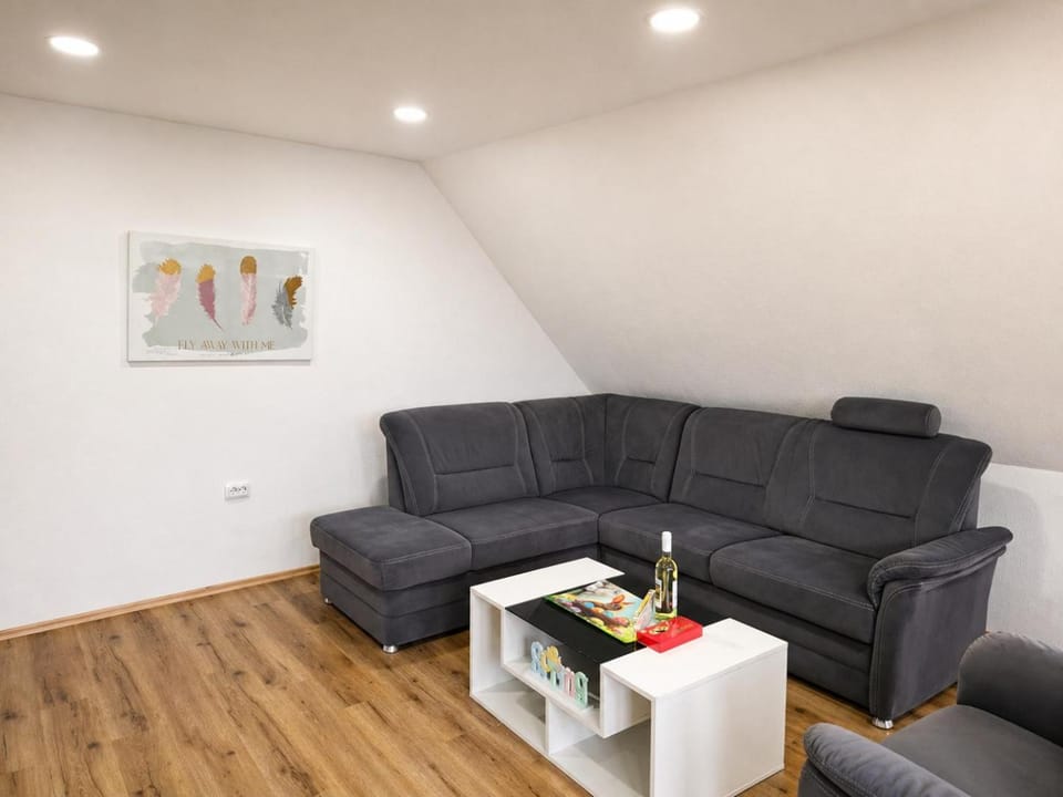 Weratalsee mit 5 Schlafzimmer Apartment in Hesse