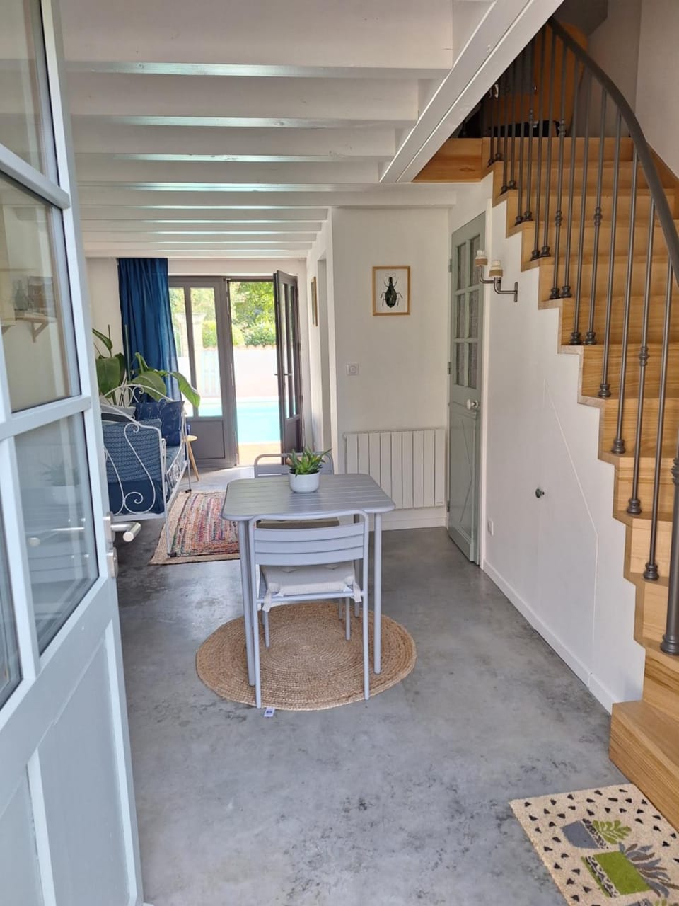 Seating area