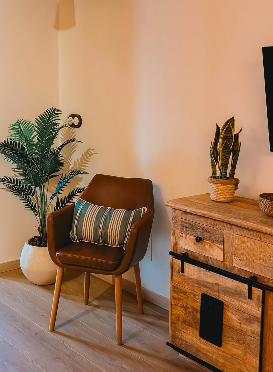 Living room, Lounge or bar