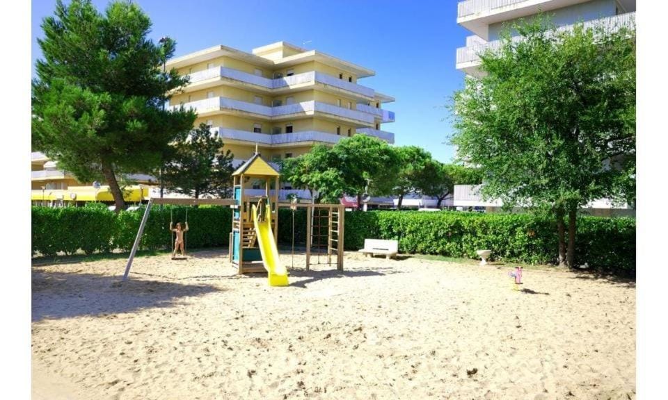 Piscina, Parcheggio, Campi sportivi - Valbella 12 Apartment in Bibione