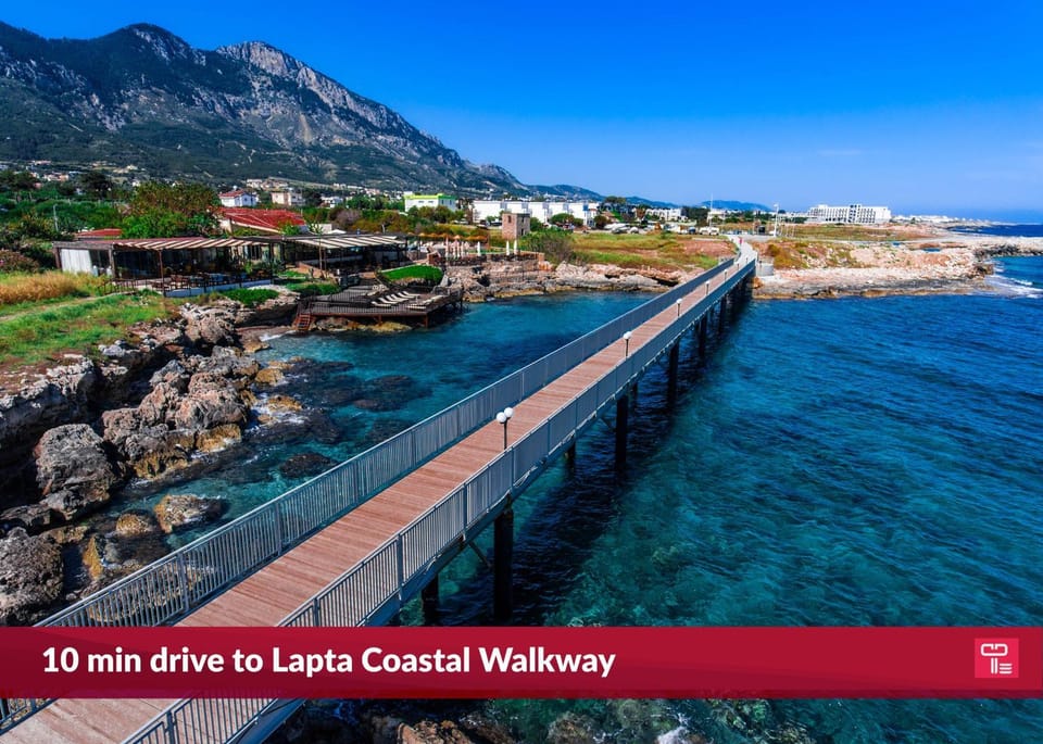 Nearby landmark, Day, Neighbourhood, Natural landscape, Beach, Lake view, River view, Sea view