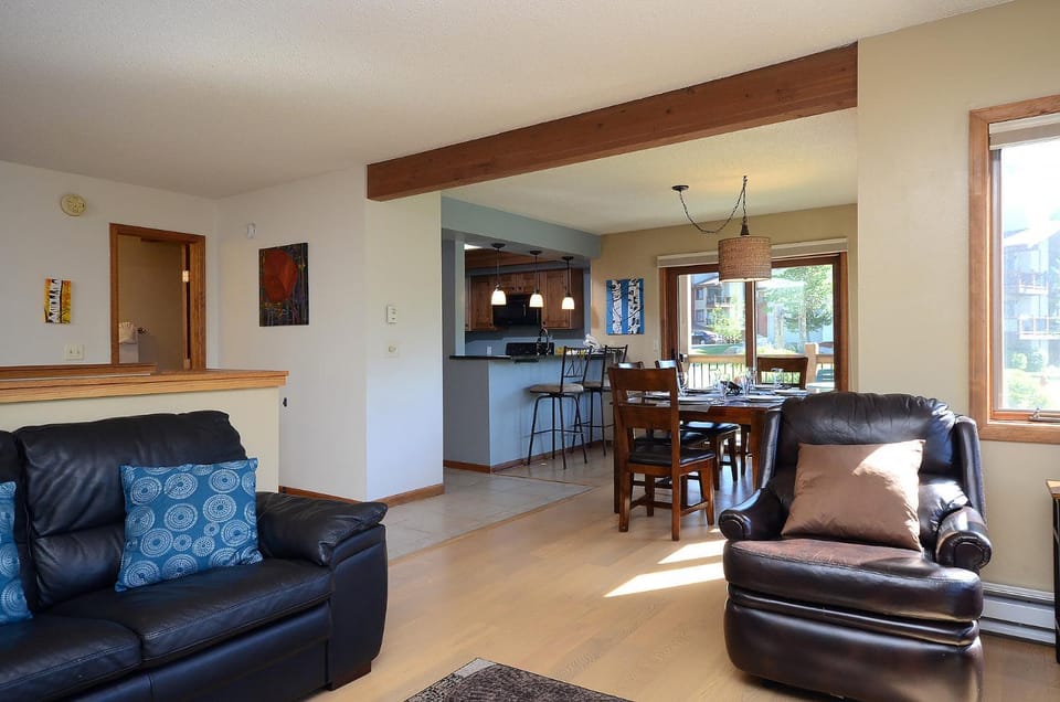 Day, Living room, Seating area, Dining area, furniture, kitchen
