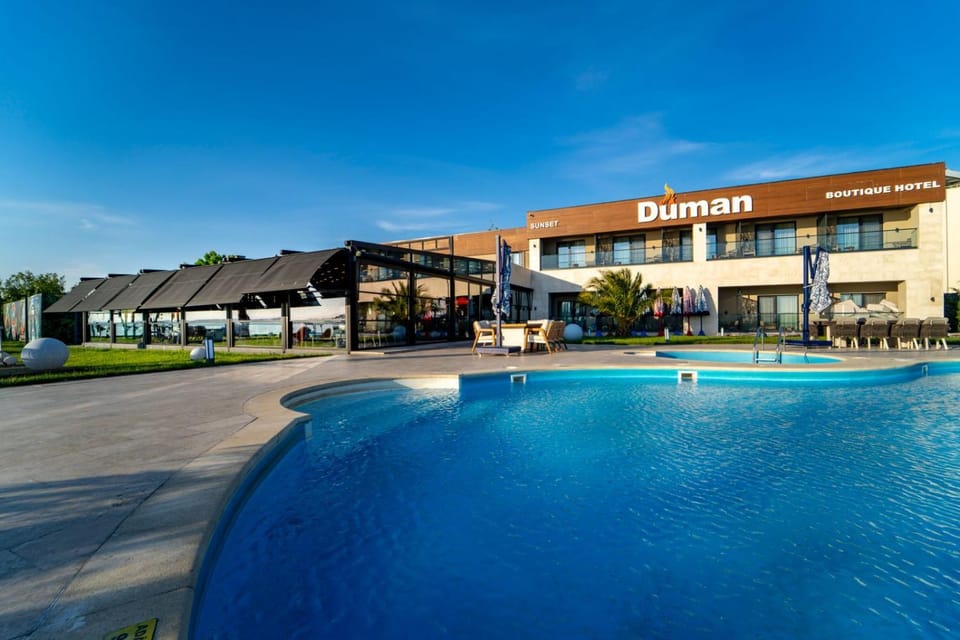 Property building, Restaurant/places to eat, Swimming pool