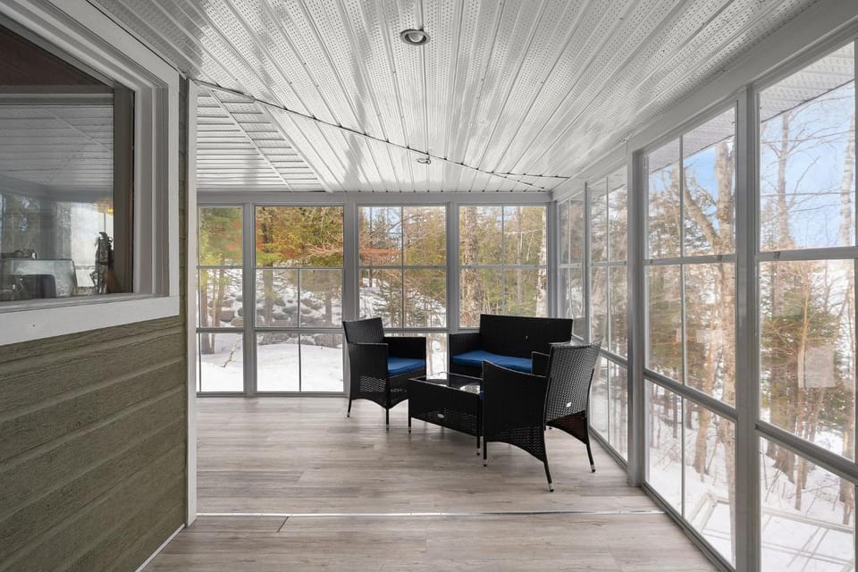 Le Convivial du Lac-aux-Sables Chalet in Quebec