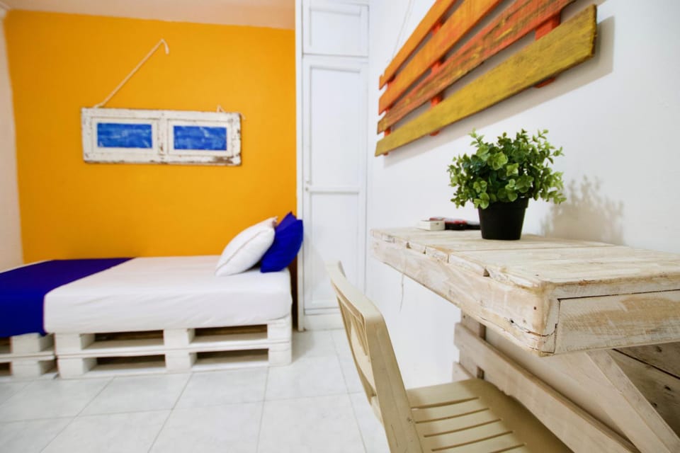 TV and multimedia, Other, Photo of the whole room, Decorative detail, Seating area, Dining area, Bedroom
