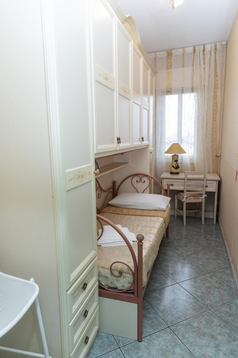 Dimora Perugino 180 mq, 7 ospiti, Free Wifi Apartment in Gela