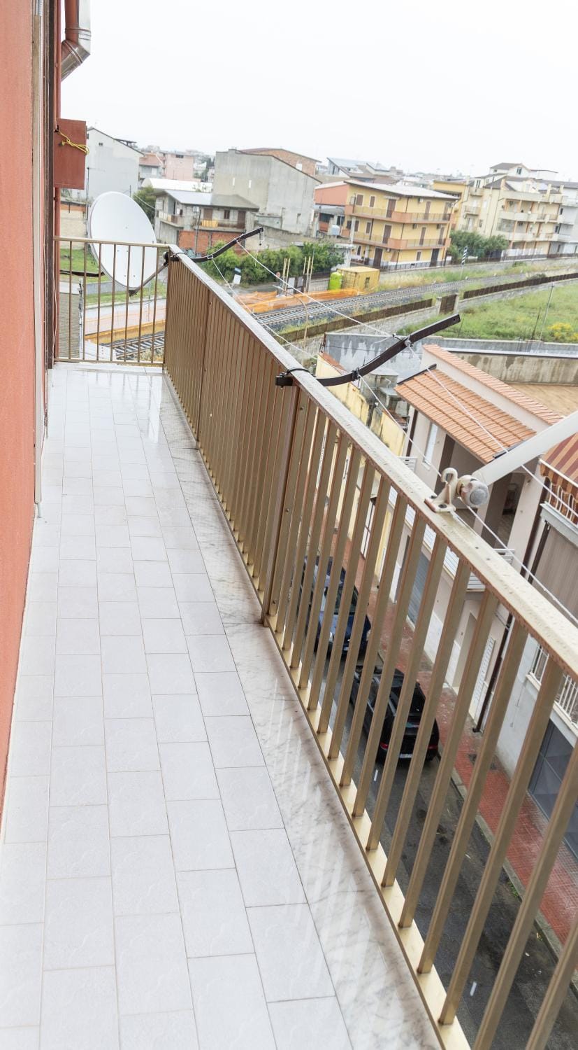 Dimora Perugino 180 mq, 7 ospiti, Free Wifi Apartment in Gela