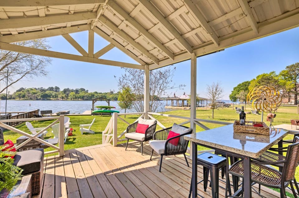 3 Cabins on Lake Conroe: Fish, Swim & Explore! Cabin in Lake Conroe