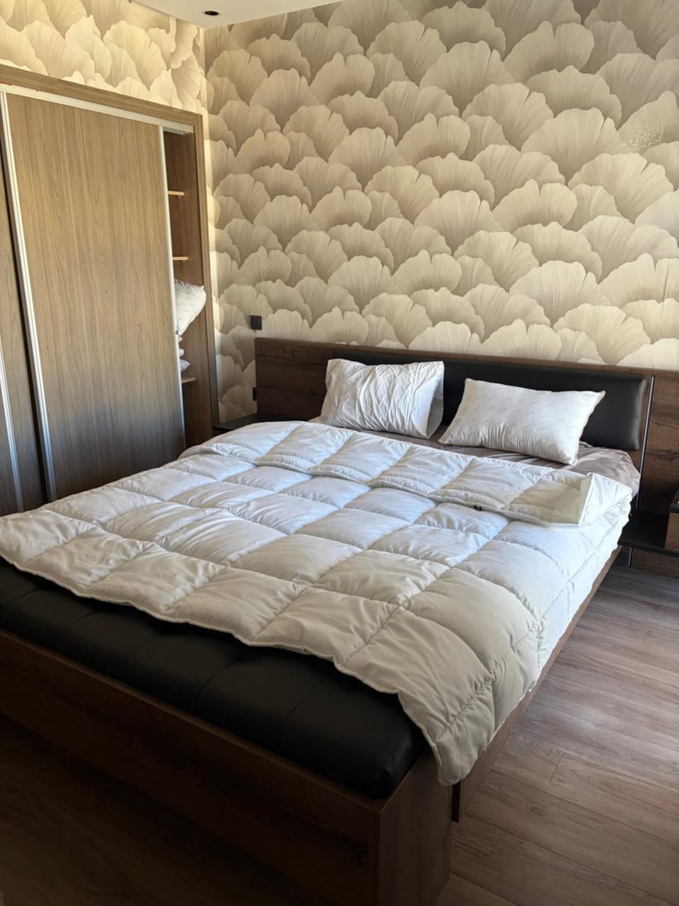 Elegant 2 Bedroom Apartment, Ideal for Long & Short Stays Apartment in Casablanca