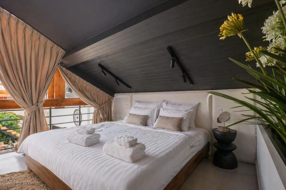 Loft Sanctuary of Hermes Villa in Suresnes
