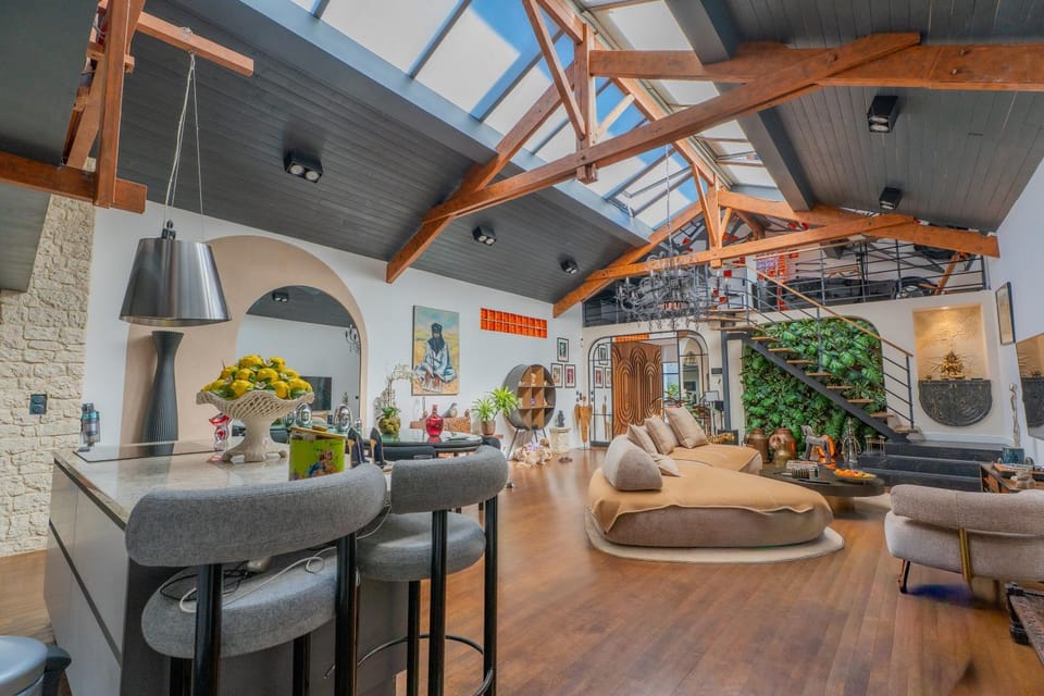 Loft Sanctuary of Hermes Villa in Suresnes