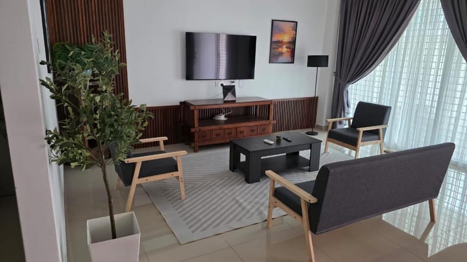 Communal lounge/ TV room, TV and multimedia, Living room, Seating area, Evening entertainment