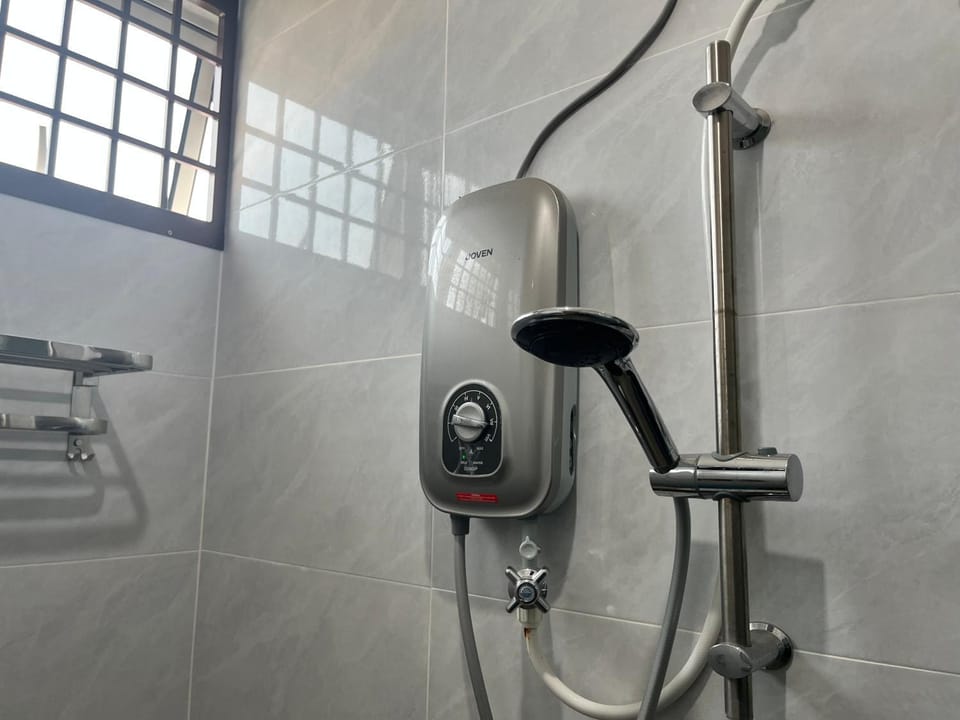 Shower, Bathroom, heating