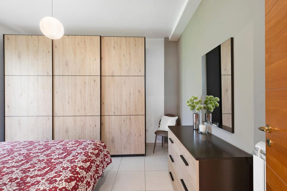 Living room, Bedroom