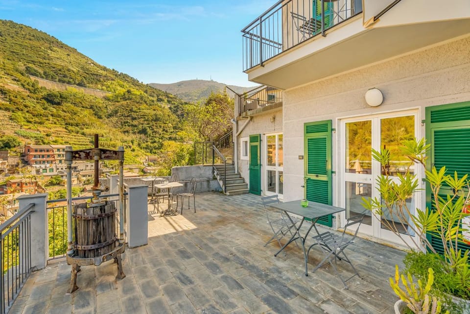StairwayToHeaven Rooms-5Terre-Seaview-parking Apartment in Riomaggiore