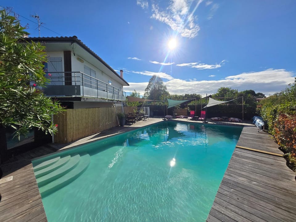 Property building, Swimming pool