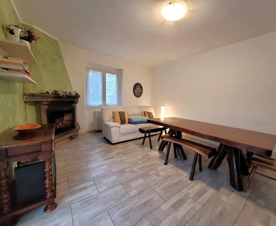 Casa Gioia Volpi Mountain Lake Iseo Hospitality Apartment in Province of Brescia