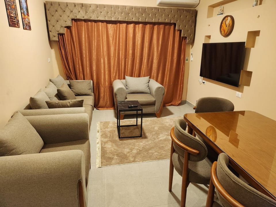 Living room, Dining area, Dinner