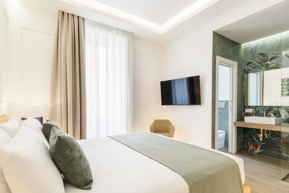 Bed, TV and multimedia, Photo of the whole room