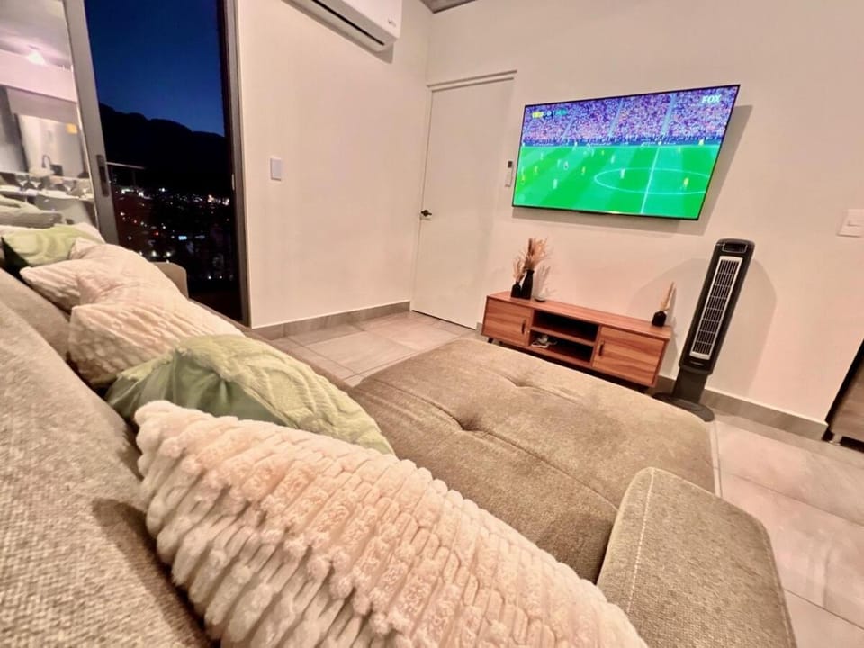 Monteleva Central, Monterrey Centro, Pool, Premium Location Apartment in Monterrey
