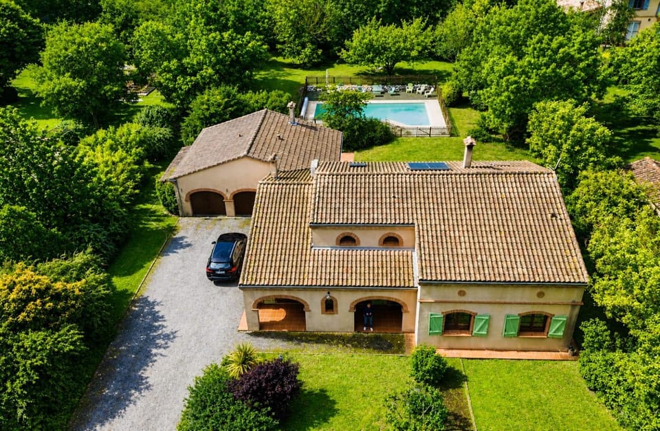 Property building, Bird's eye view, View (from property/room), Garden view