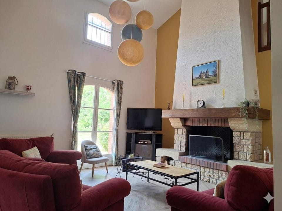 Villa avec piscine et clim pour 12 personnes aux portes de Toulouse House in Occitanie