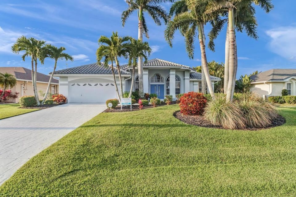 Michaela 1059 House in Cape Coral