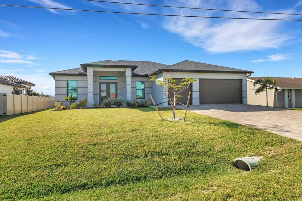 Coastal Soul-Liva 1024 House in Cape Coral