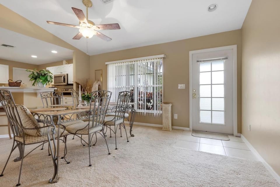 La Isla Coral 1032 Villa in Cape Coral